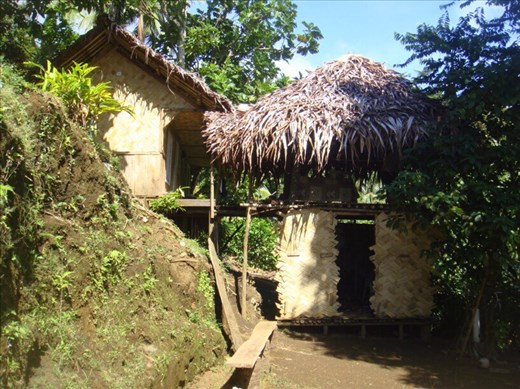 Dining deck, toolshed underneath (women tabu), Lombaha, Ambae.
