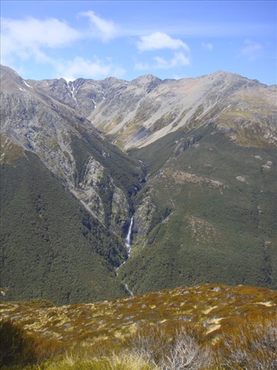 Devil's Punchbowl falls, seen from afar
