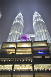 Petronas Twin Towers were taken at the every time and the every angle: by thuynguyen, Views[366]