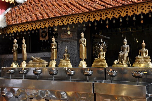 Golden Temple in Chiang Mai, ThaiLan