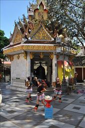 Golden Temple in Chiang Mai, ThaiLan: by thuynguyen, Views[291]
