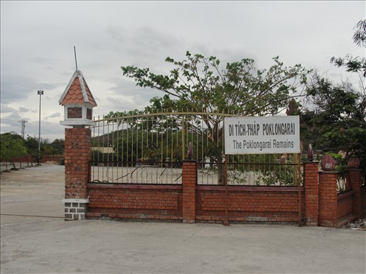 Mysterious tower Poklongarai