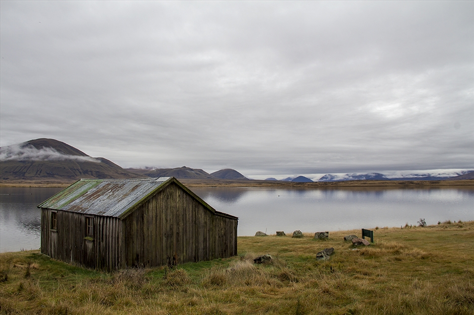 Lake Emma Hut. A 120 year old shepherds hut, used for shelter in winter.