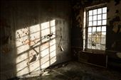 The post-op recovery room feels more like a place of bizarre human experimentation. This wing was used to develop the procedures of Lobotomy and Electro Shock Therapy. : by timesniper, Views[429]