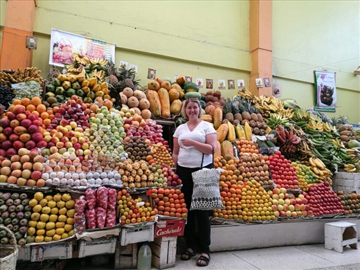 Ecuador producerer mange lækre frugter. Adskillige når aldrig om på vores side af jorden, såsom pitijaya, guanaguana og chirimoya (Google det)