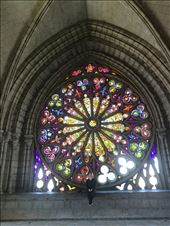 Basilikaen har et meget stort og smukt vindue i farvet glas: by tinast, Views[1489]