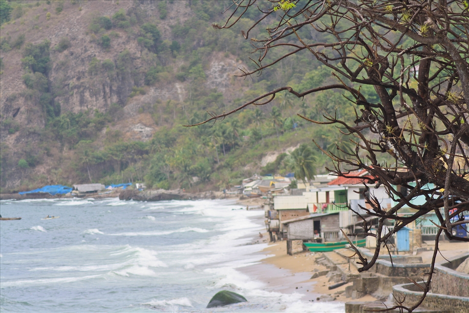 [photo : 'Lahilote Beautifull Beach’ ] -  This place is the place I've ever visited and also a place I visited often when holiday since I was 5 years old until now.