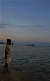 [photo : 'Deserted of beach'] -  It named ‘Lahilote Beautiful Beach’. But not as the name, I thought  that  the beach is not ‘beautiful’. It can’t compare with the other existing vocation spots in the world. It is less and far from exotic. : by travel_photography, Views[367]