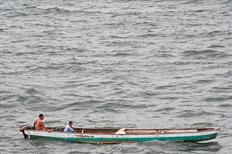 [photo : 'fishermens will began against the waves' ] -  Each person has a different explanation of  the word ‘beautiful’. For me, ‘beautiful’  is  to give something positive and inspire the others,  and I found it  in  this place.