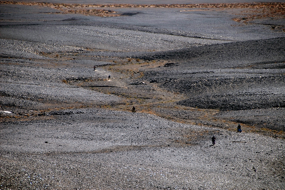 Vespa Raid in the Dessert of Maroc