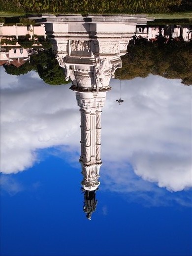 Another monument to the discoverers - Vasco de Gama?