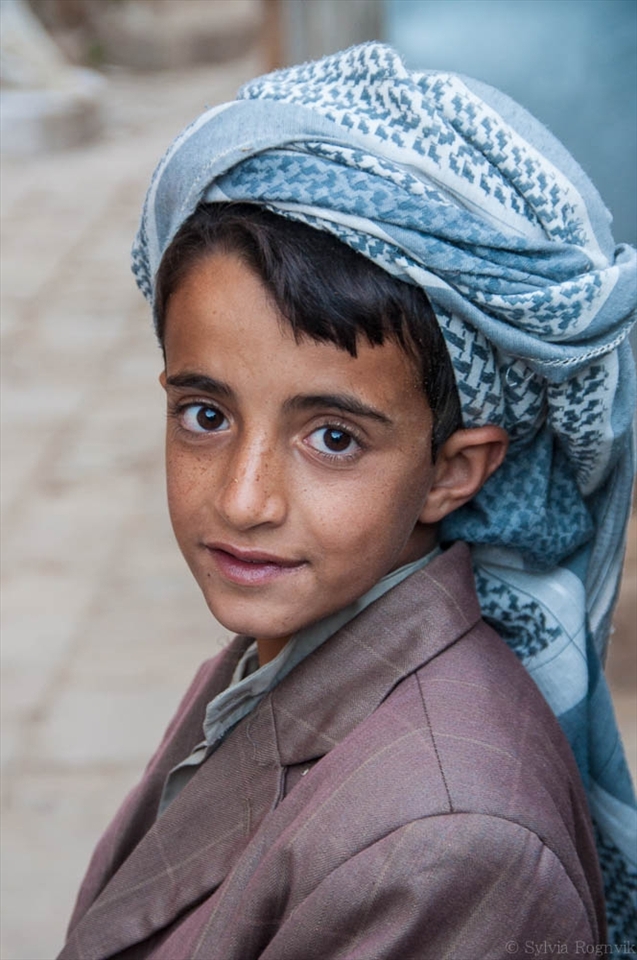 Yemen has one of the world’s youngest age structures with three-quarters of its 21 million inhabitants under the age of 30, and 46 per cent under age 15. The youth were central in sparking and mobilizing the revolution in 2011 and continues to be an important element to the rebuilding of Yemen.