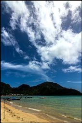 Sometimes Sunshine brings great colors along at Phi Phi: by travelographood, Views[331]