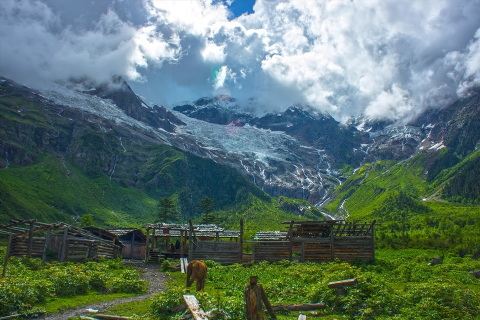 As the world’s surging superpower, China should become a model for other newly industrializing nations to find the balance between economic growth and environmental conservation. Though much of the eastern half of China is covered with cities, the western half remains largely undeveloped. Chinese businesses and government need to set a new standard in adopting environmentally-aware development policies to protect wild areas such as the Meili Mountains in the fabled land of Shangri-La.