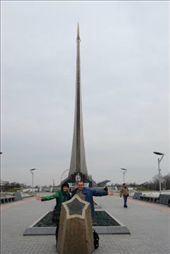 Me and my dad in front of the cosmanaut monument: by treefrog, Views[153]