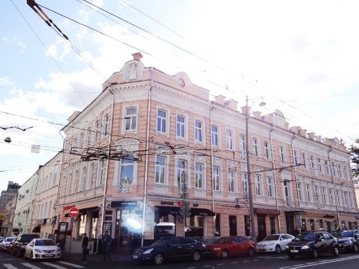 As I walked down the street from the museum I came across this stunning corner building