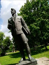 Some forgotten revolutionary: by treefrog, Views[128]