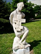 Make across this sculpture as I was already leaving the park: by treefrog, Views[3285]