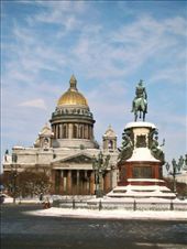 Saint Isaac's Cathedral is in the centre of town: by treefrog, Views[335]