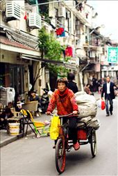 Many workers in China still use bicycles for their work, often these jobs can be quite heavy: by turical, Views[278]