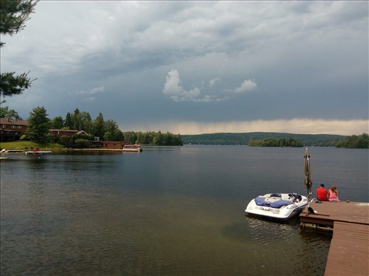 Järvimaisemaa North Bay:n tuntumassa.