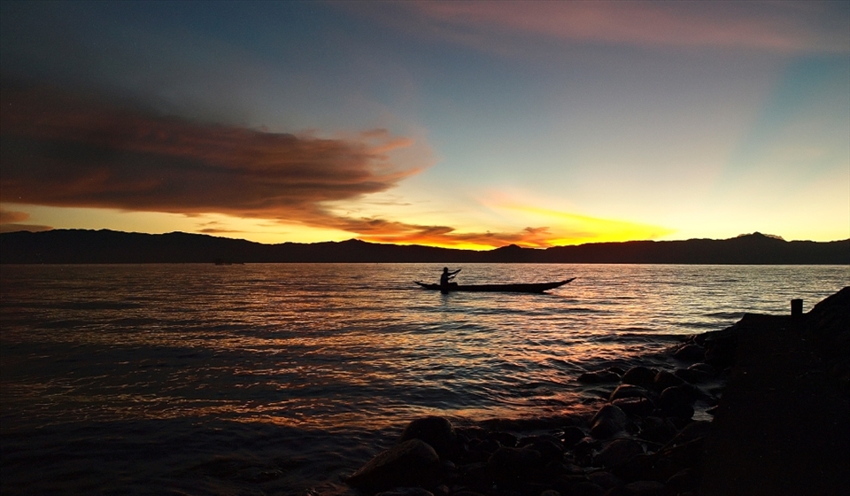 Priceless scenery.
After a long day, a golden sunset is a rewarding view as you breath the fresh air, hear the placid sound of waves crashing gently into the shore of a calm lake.