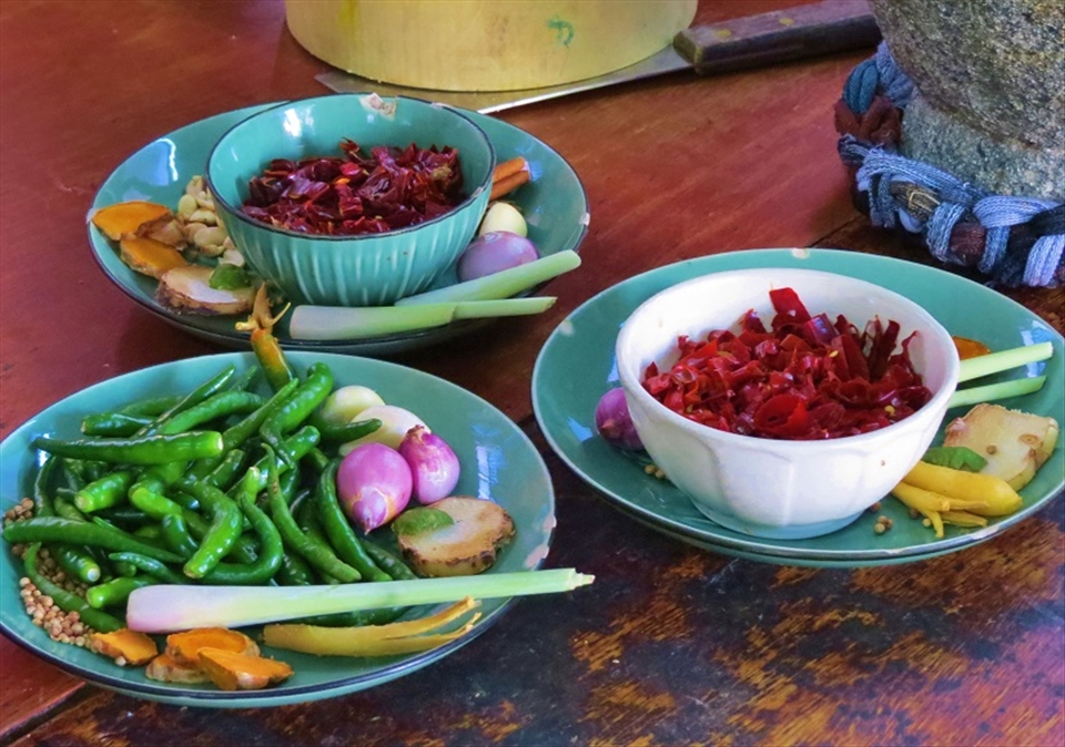 Some of the many colourful ingredients used in Thai cooking 