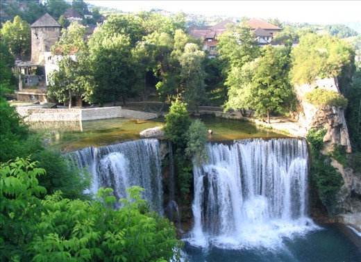 Unfortunately, the most people has heard only about  ‘’The Bosnian war,’’ which has ended still 1995. year. As distinct from, this country should be famous for their incredible natural beauty. For instance, royal town Jajce is well-known on the Balkans as the host of the second congress of AVNOJ 1943. year (Anti-Fascist Council of the People's Liberation of Yugoslavia ). Lesser known fact is that real recognizable symbol of the city is this magnificent 17 meter high waterfall, situated at the place where the river Pliva flows into the river Vrbas. The real wonder of nature which takes your breath away! Actually, you can refresh yourself in this waterfall, fell the freshness and the tremendous strenght of the water and memorize this marvelous view.