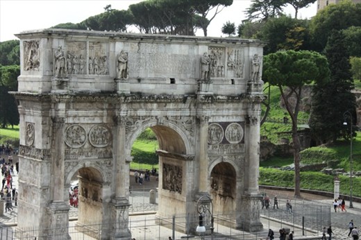 Arch of Constantine from Colosseum in November