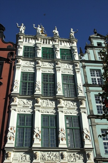 Golden House, Royal Mile