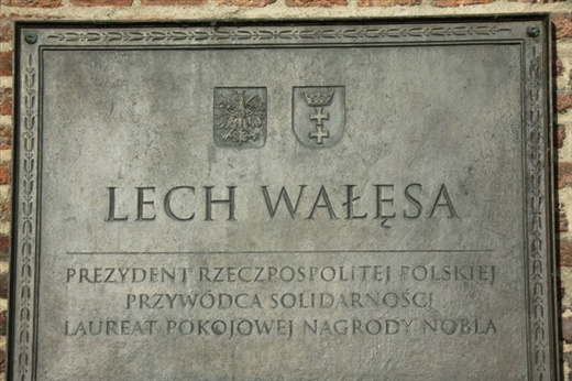 Plaque to Lech Walesa