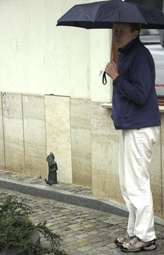Connie finds a dwarf, Old Town Wroclaw
