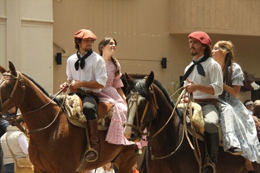 Double date, Día de la Tradición