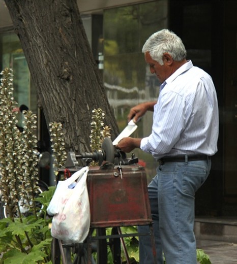 Knife sharpener, Mendoza