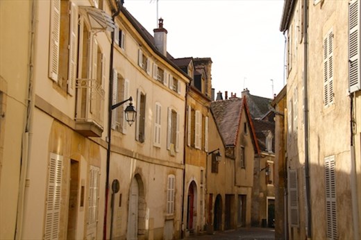 Narrow streets of Beaune