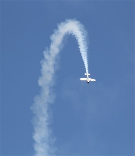 Looping the loop, St. Tropez air show