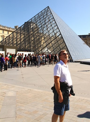 Gawking at the Louvre