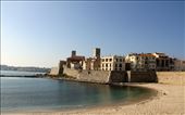 Ramparts and beach at Antibes: by vagabonds3, Views[874]