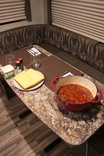 Chili and cornbread, Willcox