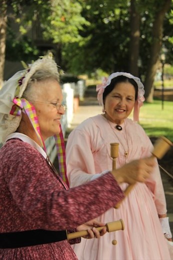 Costumed ladies, Lincoln's Home National Historic Site