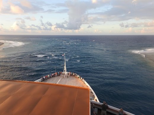 Slow going through the inlet, Rangiroa