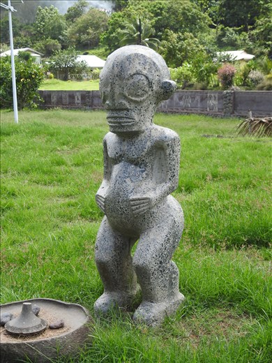 Ancient statues, Nuku Hiva