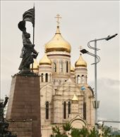 Orthodox church and heroic statues, Vladivostok: by vagabonds3, Views[279]