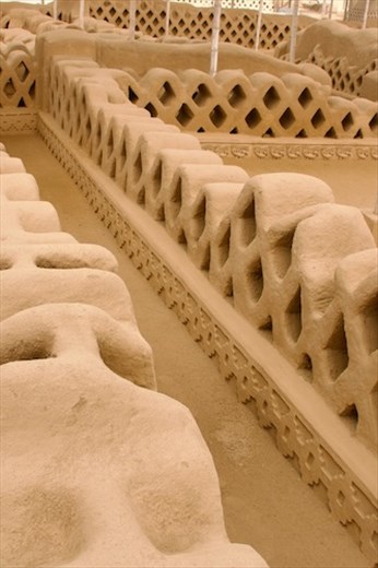 Corridor with weathered fish net design, Chan Chan