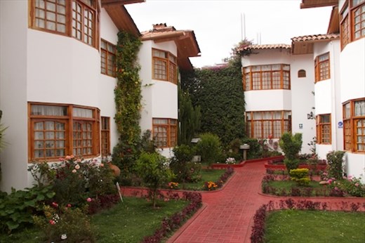 Villa Valencia, Huaraz