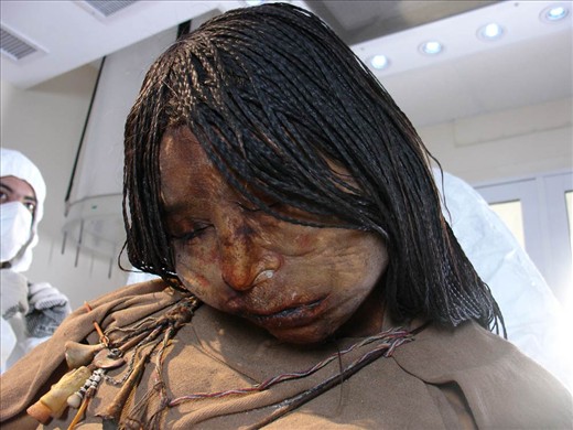 Maiden Mummy of Llullaillaco (from Internet)