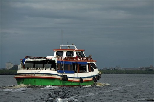 Ferry to Ihla do Mel