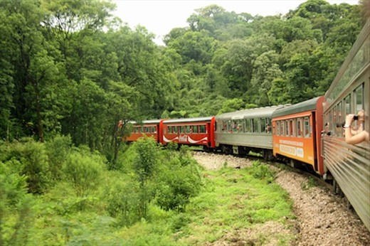 Looking forward on ourselves, Serra Verde Express