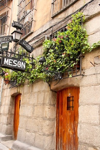 Underground tapas at one of the cave 