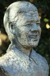 Bust of Nelson Mandela, Kirstenbosch National Botanical Garden: by vagabondstoo, Views[681]